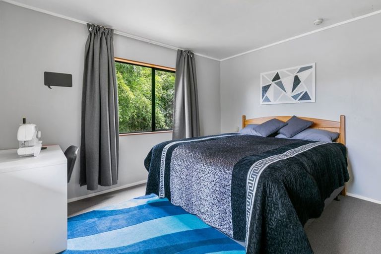 Photo of property in 2a Parklands Avenue, Swanson, Auckland, 0612