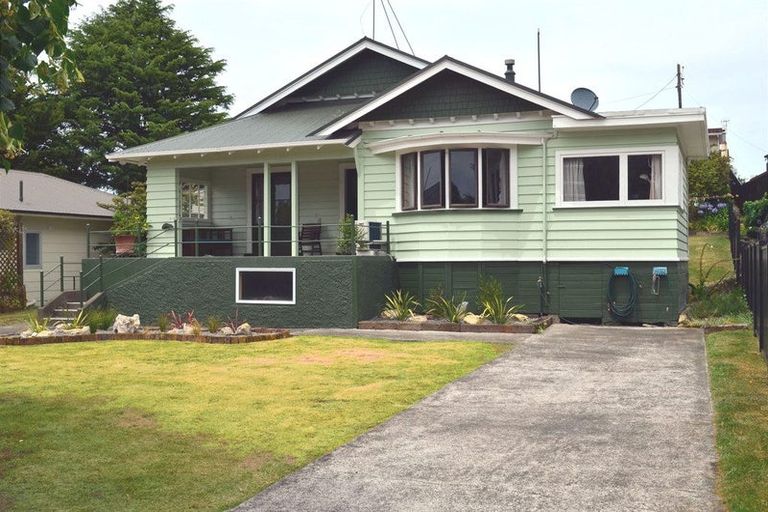 Photo of property in 7 Ruataniwha Street, Waipukurau, 4200