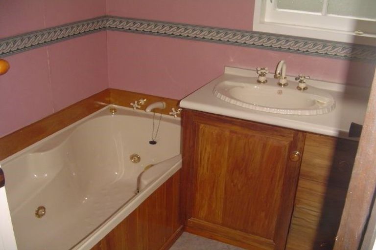 Photo of property in 21 Hicks Close, Whitby, Porirua, 5024