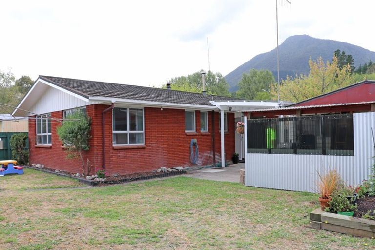 Photo of property in 50 Porritt Drive, Kawerau, 3127