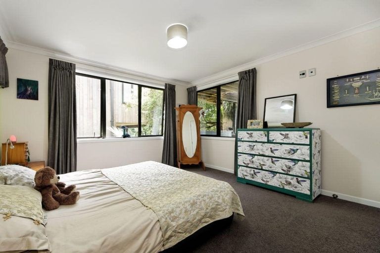 Photo of property in 66 Otitori Bay Road, Titirangi, Auckland, 0604