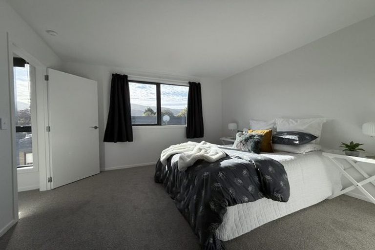 Photo of property in 4b Bathurst Street, Silverstream, Upper Hutt, 5019