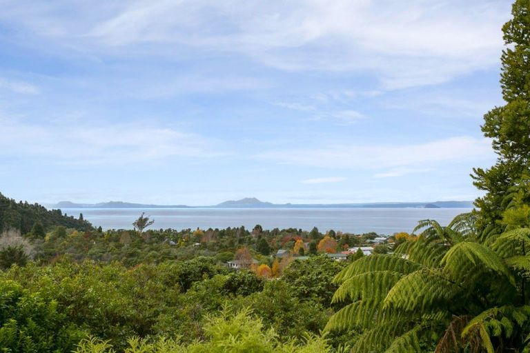 Photo of property in 10 Te Waaka Terrace, Kuratau, Turangi, 3381