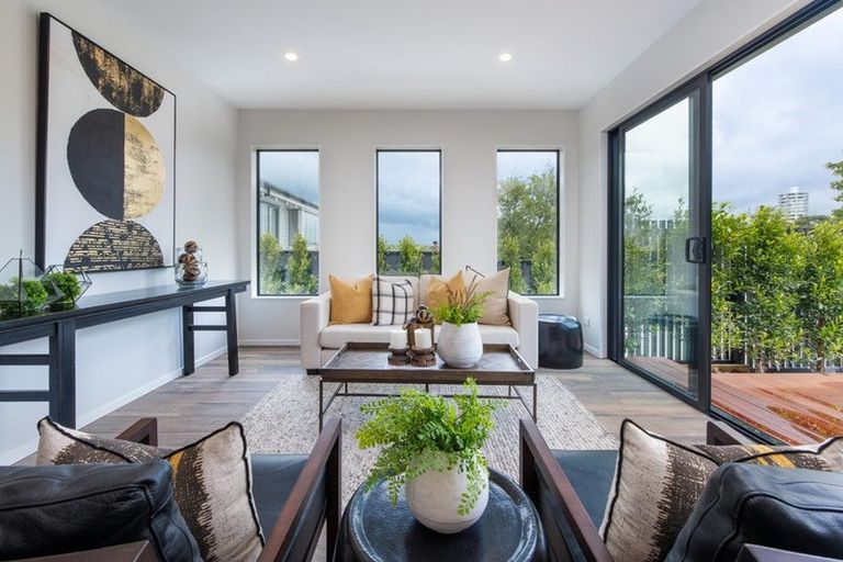 Photo of property in 12a Eric Price Avenue, Takapuna, Auckland, 0620