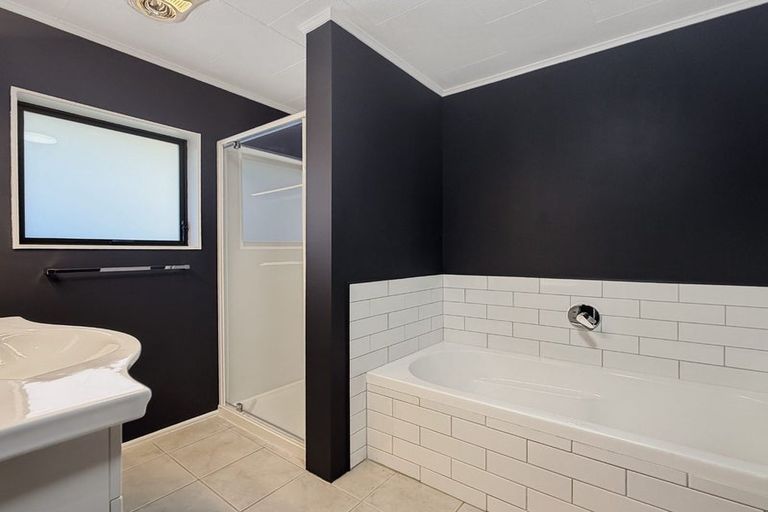 Photo of property in 8 Churchill Drive, Taradale, Napier, 4112