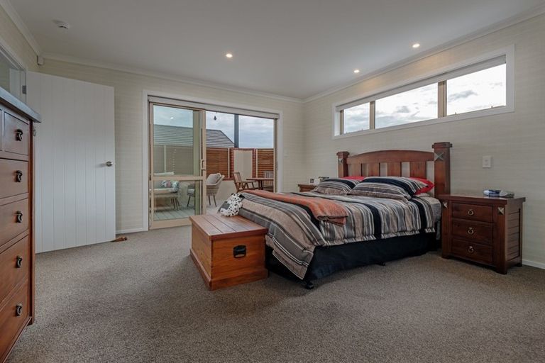 Photo of property in 8a Vernon Avenue, Takaro, Palmerston North, 4412