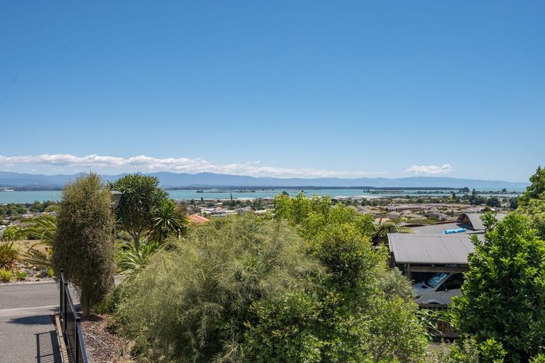 Photo of property in 17 Clairmont Heights, Stoke, Nelson, 7011