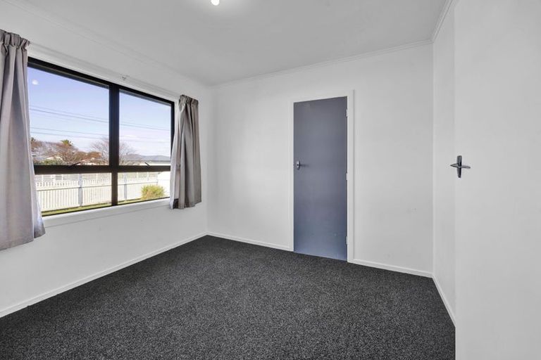 Photo of property in 10 Ramanui Avenue, Hawera, 4610