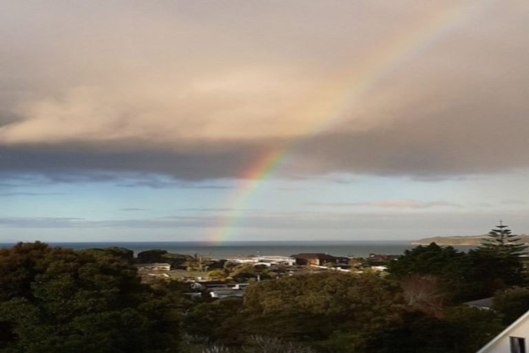 Photo of property in 21 Gledstane Road, Stanmore Bay, Whangaparaoa, 0932