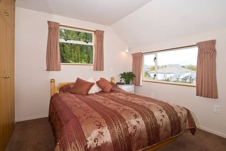 Photo of property in 1/49a Wainoni Road, Wainoni, Christchurch, 8061