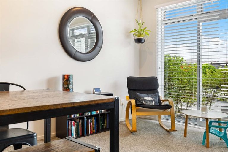 Photo of property in 20 Teal Way, Hobsonville, Auckland, 0616