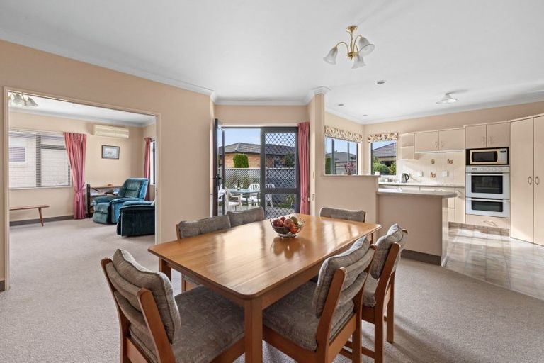 Photo of property in 5a Avondale Road, Taradale, Napier, 4112