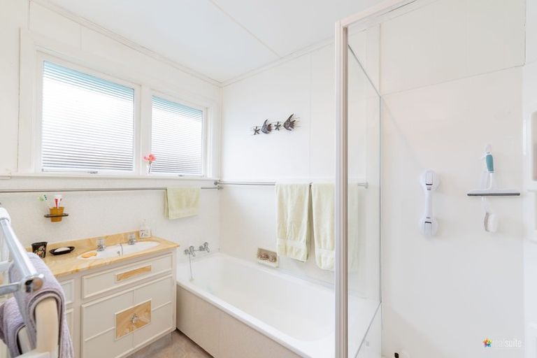 Photo of property in 41 Oxford Crescent, Ebdentown, Upper Hutt, 5018