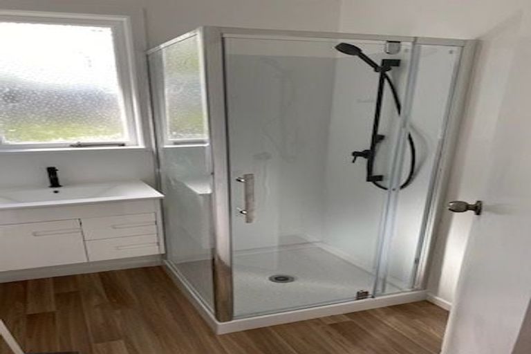 Photo of property in 1/32 Kapuka Road, Mangere Bridge, Auckland, 2022