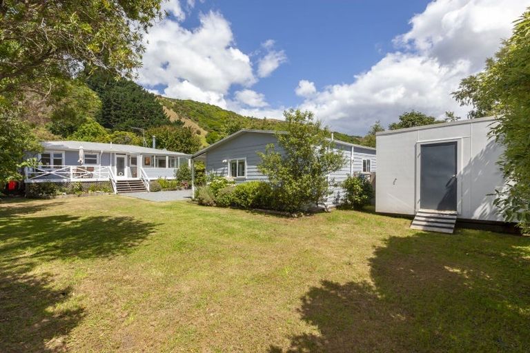 Photo of property in 190 Main Road South, Raumati South, Paraparaumu, 5032