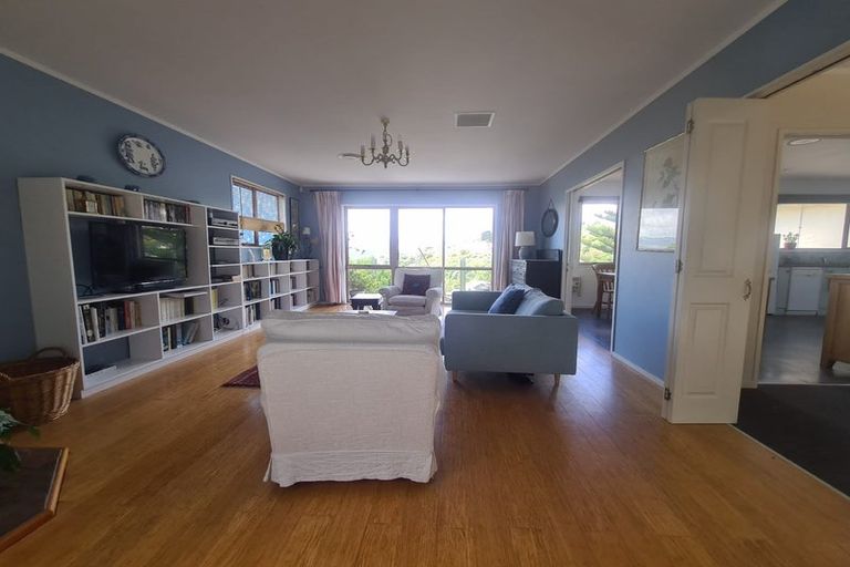 Photo of property in 11 The Anchorage, Whitby, Porirua, 5024