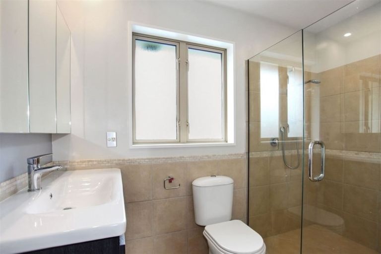 Photo of property in 5 Whio Close, Parklands, Christchurch, 8083