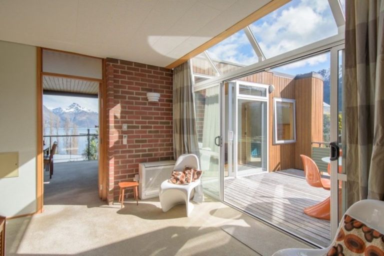 Photo of property in 6 Veint Crescent, Queenstown, 9300