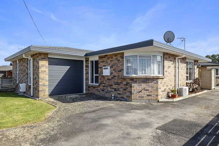 Photo of property in 1/17 Clemow Road, Fitzroy, New Plymouth, 4312
