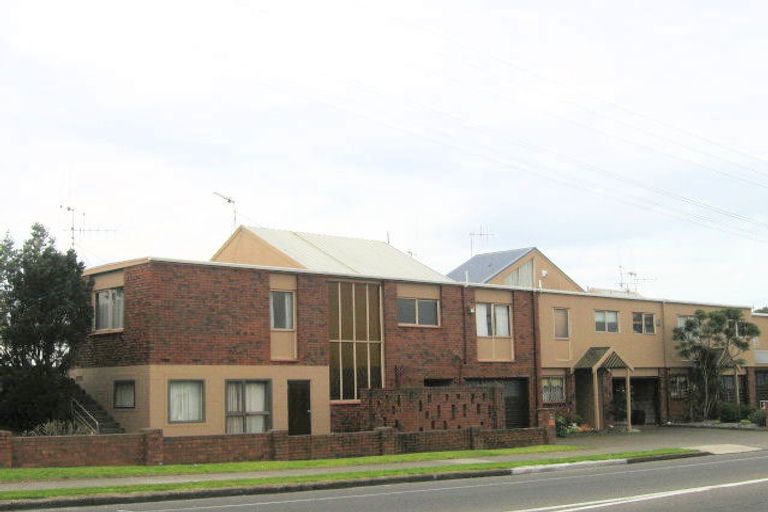 Photo of property in 2/1 Oceanbeach Road, Mount Maunganui, 3116