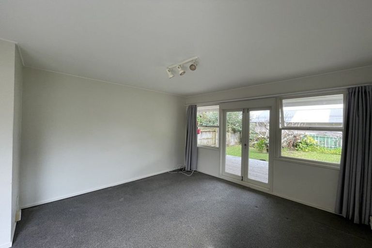 Photo of property in 2/2a Ascot Avenue, Narrow Neck, Auckland, 0624