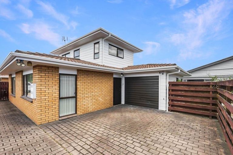Photo of property in 2/126 Carruth Road, Papatoetoe, Auckland, 2025