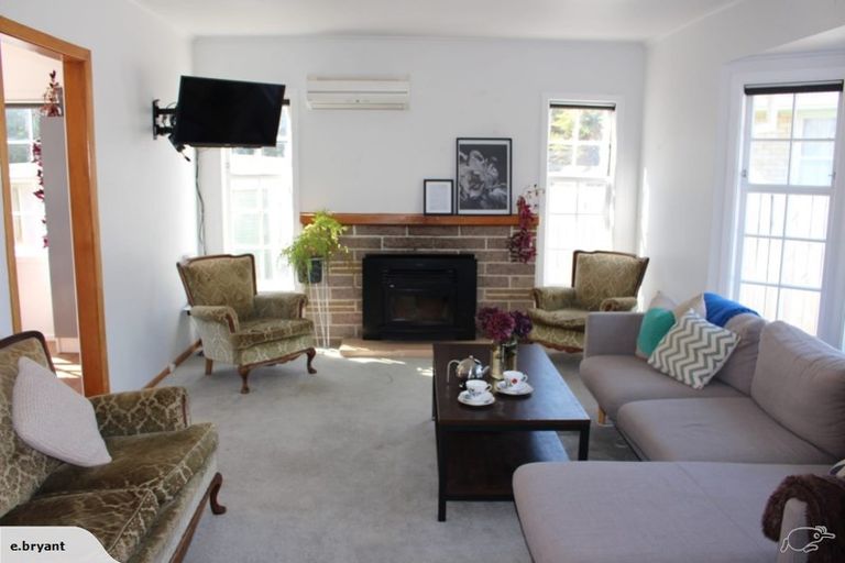 Photo of property in 10 Jarmey Place, Mangakakahi, Rotorua, 3015