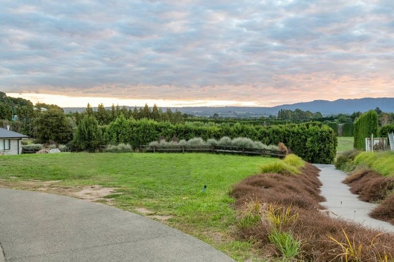 Photo of property in 17 Anglers Way, Omokoroa, 3114