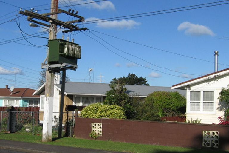 Photo of property in 16 Clayton Avenue, Otara, Auckland, 2023
