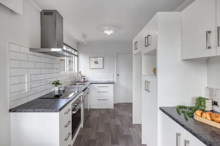 Photo of property in 8a Queen Road, Bellevue, Tauranga, 3110