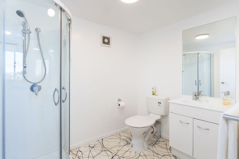 Photo of property in 28 Shandon Road, Vauxhall, Dunedin, 9013