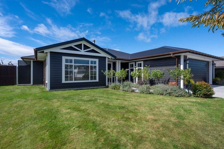 Photo of property in 61 Montgomery Crescent, Kinloch, Taupo, 3377