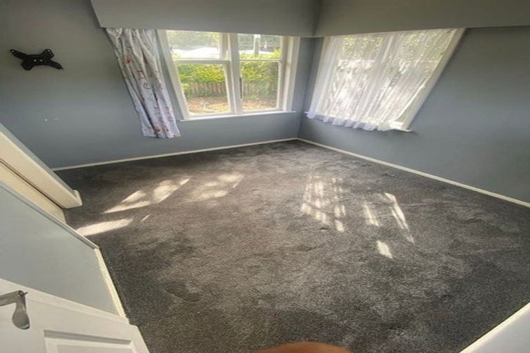 Photo of property in 168 Wellington Road, Wainuiomata, Lower Hutt, 5014