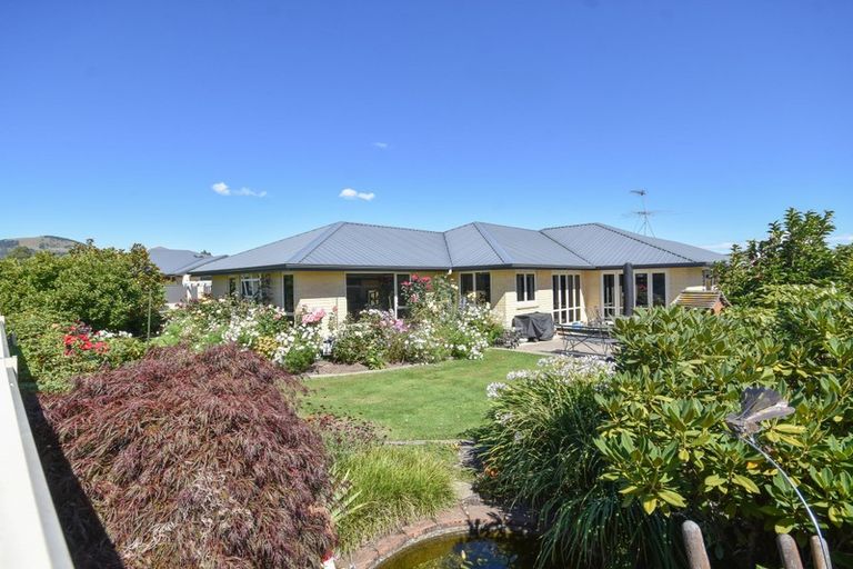 Photo of property in 2 Kura Place, Mosgiel, 9024