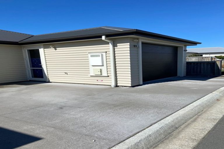 Photo of property in 15 Pounamu Place, Pegasus, 7612