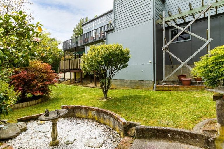Photo of property in 32 Holborn Drive, Stokes Valley, Lower Hutt, 5019
