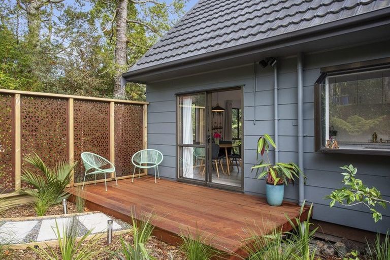 Photo of property in 62 Wirihana Road, Titirangi, Auckland, 0604