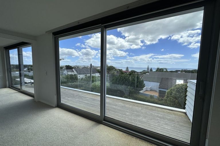 Photo of property in 276 Lake Road, Hauraki, Auckland, 0622