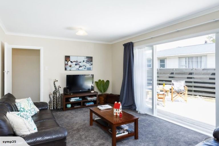 Photo of property in 12 Ruamahanga Crescent, Terrace End, Palmerston North, 4410