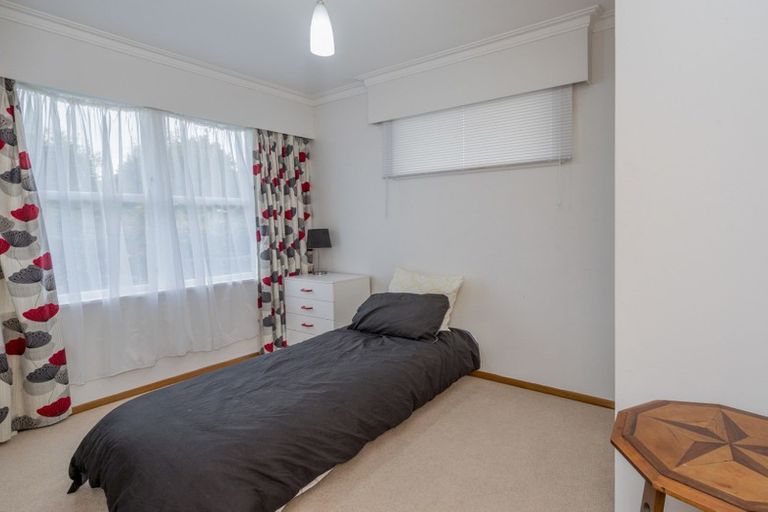 Photo of property in 12 Highbury Drive, Levin, 5510