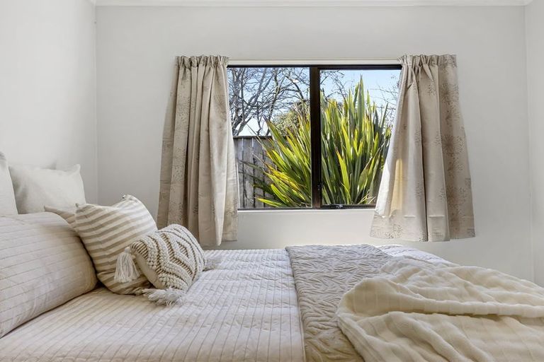 Photo of property in 2/10 Koha Road, Taupo, 3330