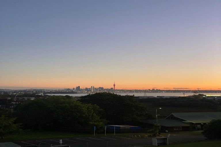 Photo of property in Frank Sargeson Apts, 305/80 Anzac Street, Takapuna, Auckland, 0622