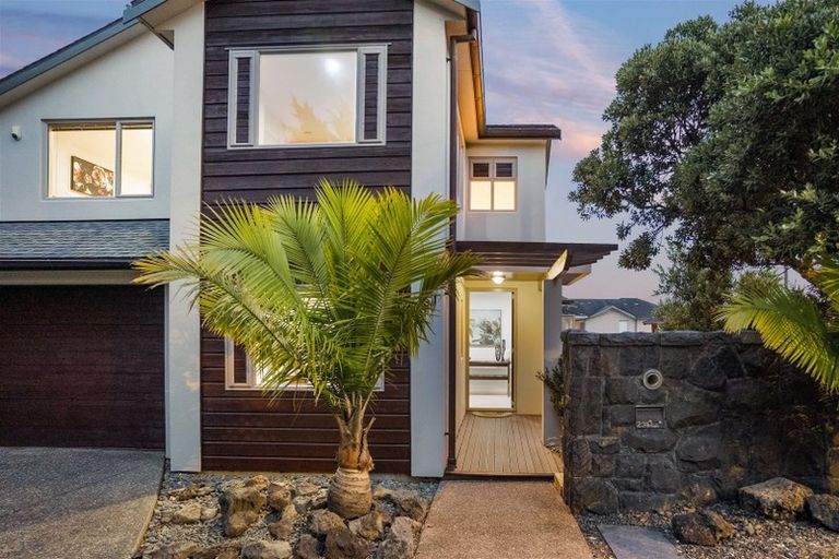 Photo of property in 23 East Coast Road, Milford, Auckland, 0620