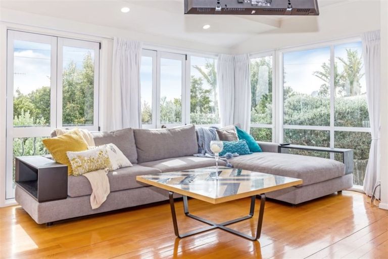 Photo of property in 17 Zion Road, Birkenhead, Auckland, 0626