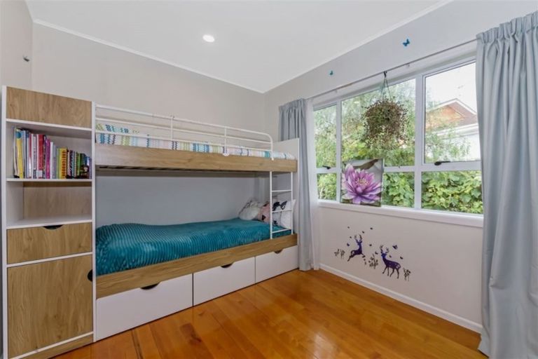 Photo of property in 17 Zion Road, Birkenhead, Auckland, 0626