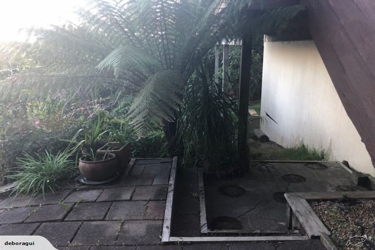 Photo of property in 1/633 Glenfield Road, Totara Vale, Auckland, 0629