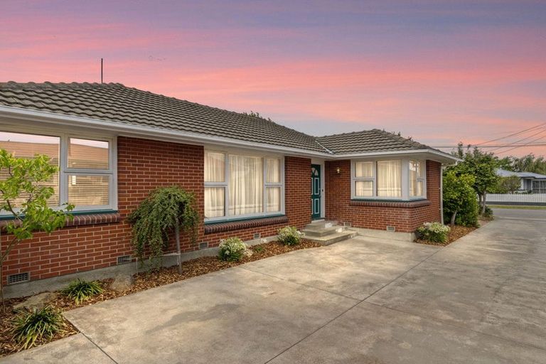 Photo of property in 33 Wingate Street, Redwood, Christchurch, 8051