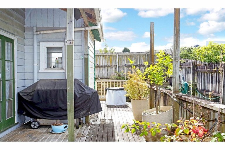 Photo of property in 145 Alfriston Road, Manurewa, Auckland, 2105