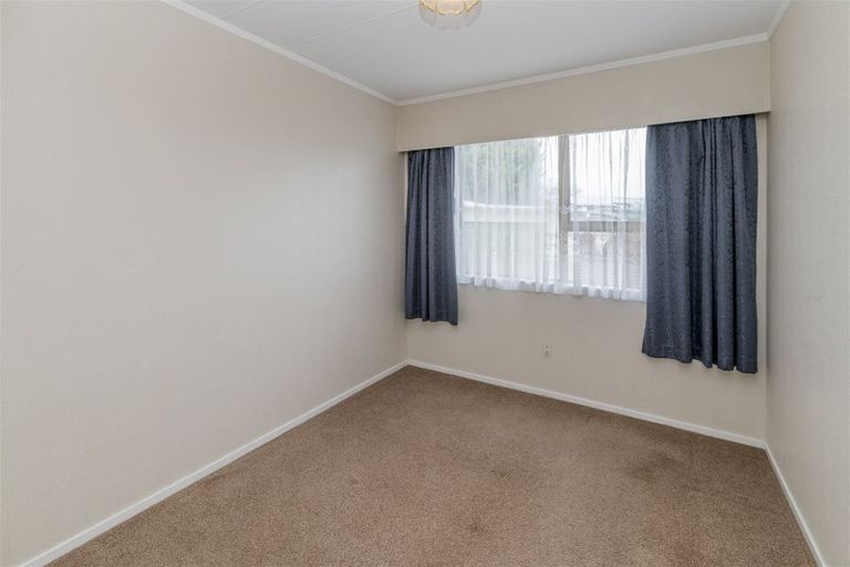 Photo of property in 16 Matipo Street, Levin, 5510