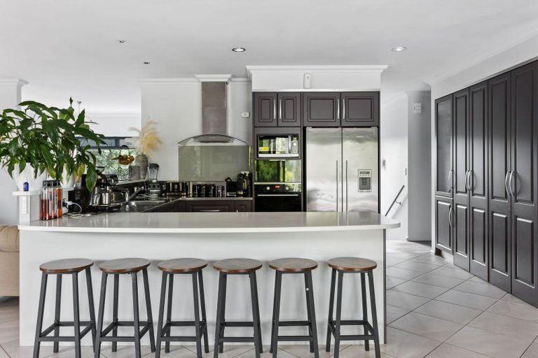 Photo of property in 18 Parkview Place, Riverdale, Gisborne, 4010